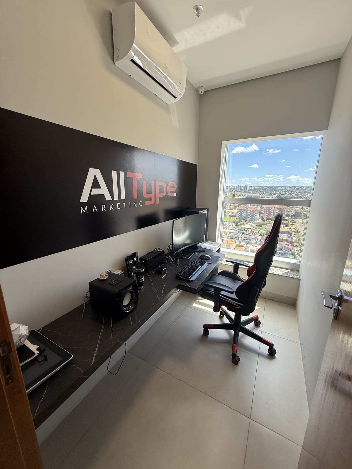 Escritório All Type — detalhe do ambiente